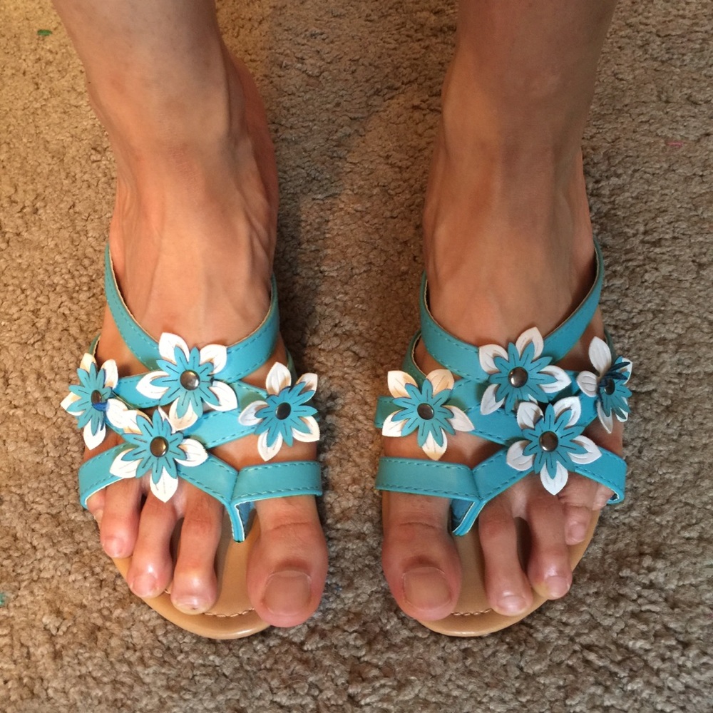 Floral sandals (NWOT) - Picture 8 of 8
